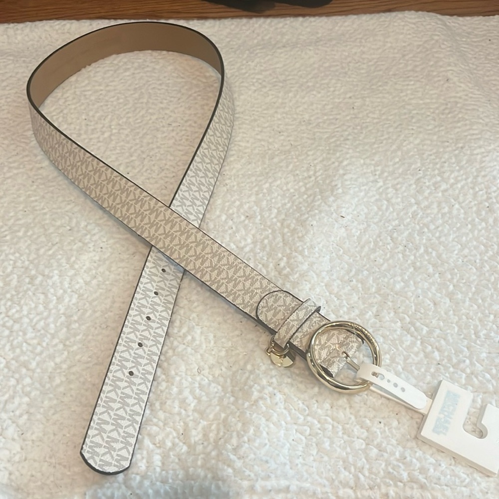 Brand new Michael Kors belt.